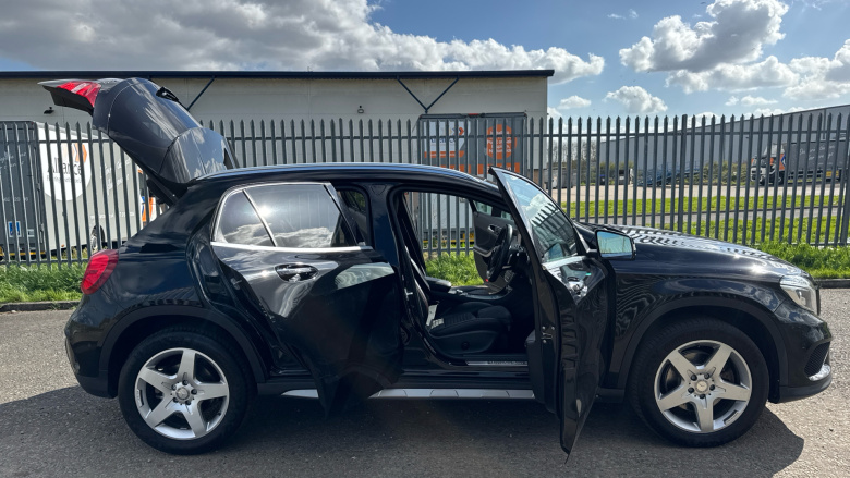 Mercedes-Benz GLA 220d 4Matic AMG Line 5dr Auto [Prem Plus] Diesel Hatchback